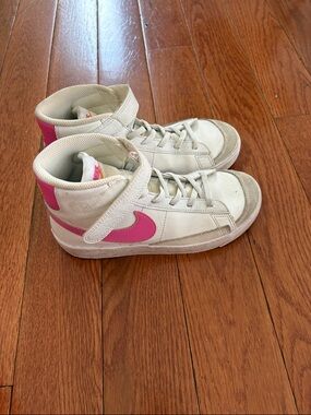 Kids Nike White High-Top Sneakers with Pink Swoosh